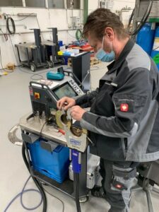 thao tác hàn ống vi sinh